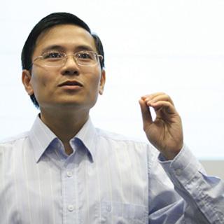 Associate Professor Hoang Long Chu<